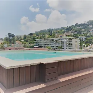 Golfe Juan - 5min Des Plages - Parking Privée - Piscine Rooftop Appartement Vallauris